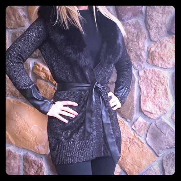 Cache Sweaters - Black Cache sweater, Size S